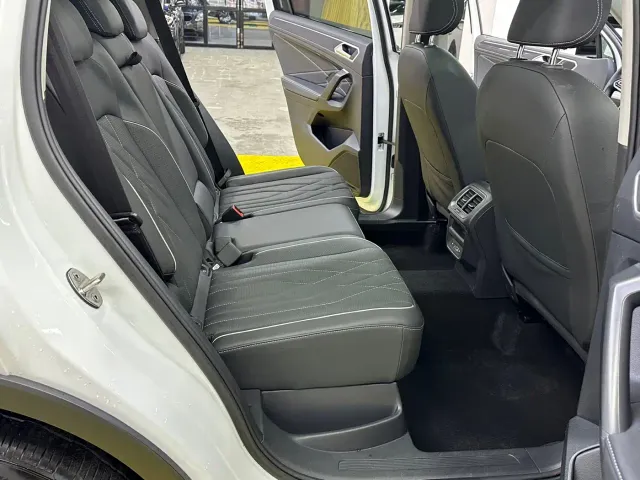 Volkswagen Tiguan L — Фото автомобиля 18