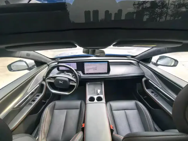 Xpeng P7 — Фото автомобиля 15