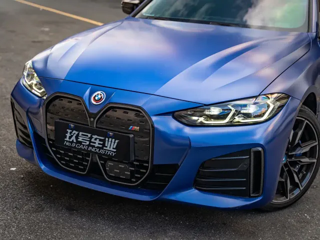 BMW i4 — Фото автомобиля 6