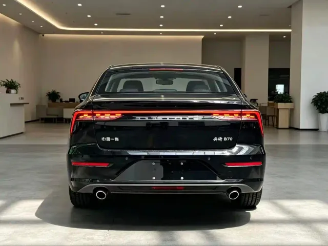 Bestune B70 — Фото автомобиля 15
