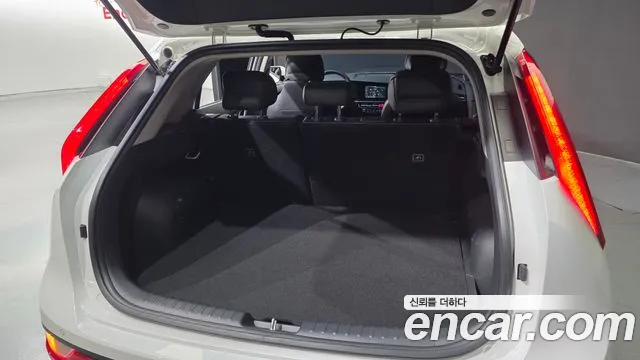 Kia Niro Niro (New) — Фото автомобиля 26