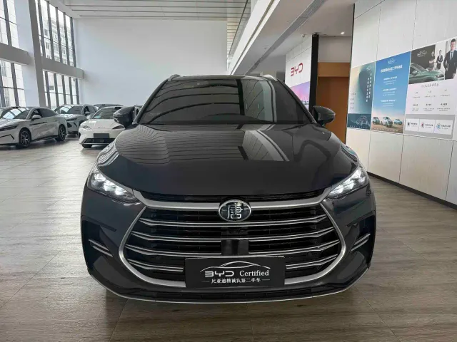 BYD Tang — Фото автомобиля 2