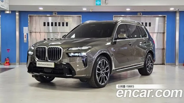 Фотография автомобиля — BMW X7 G07