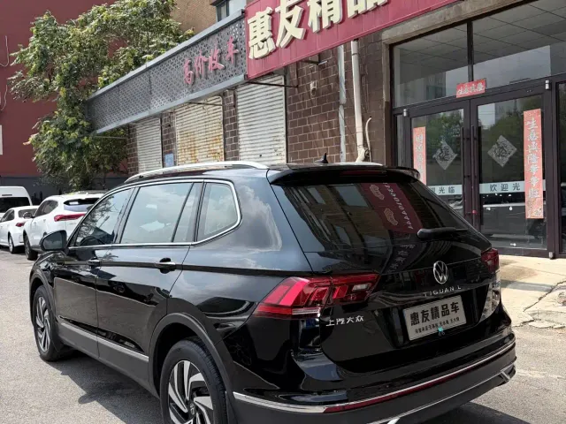 Volkswagen Tiguan L — Фото автомобиля 6