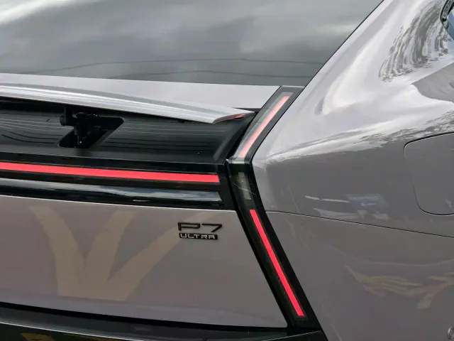 Xpeng P7 — Фото автомобиля 17