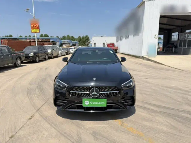 Mercedes-Benz E-Class — Фото автомобиля 5