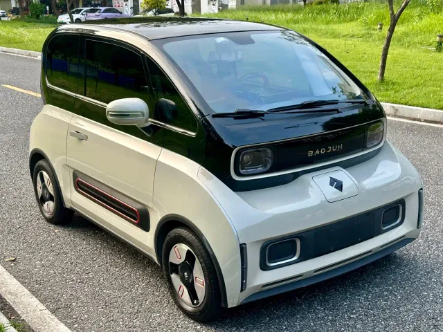 Baojun KiWi EV — Фото автомобиля 3