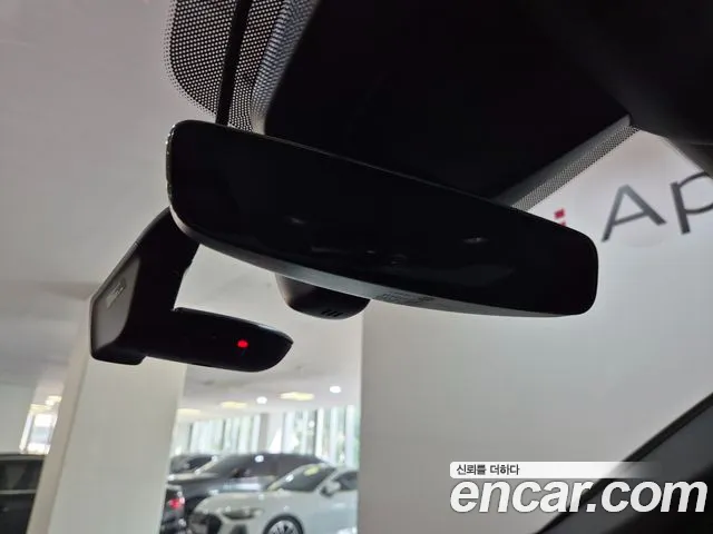 Audi Q8 55 TFSI quattro Premium — Фото автомобиля 13