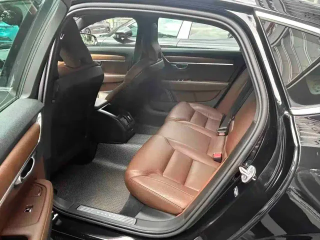 Volvo S90 — Фото автомобиля 4