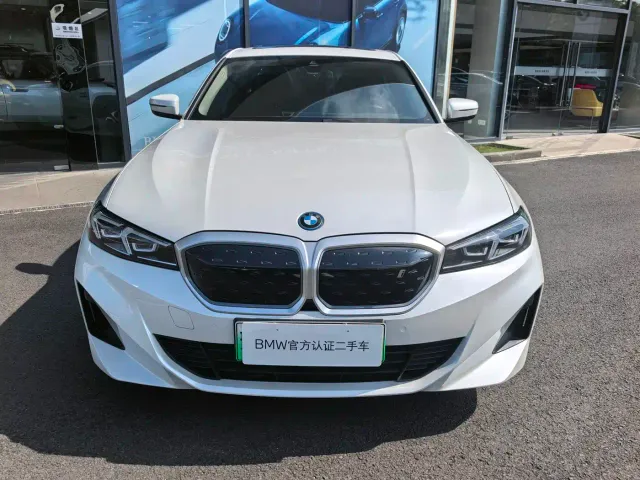 BMW i3 — Фото автомобиля 2
