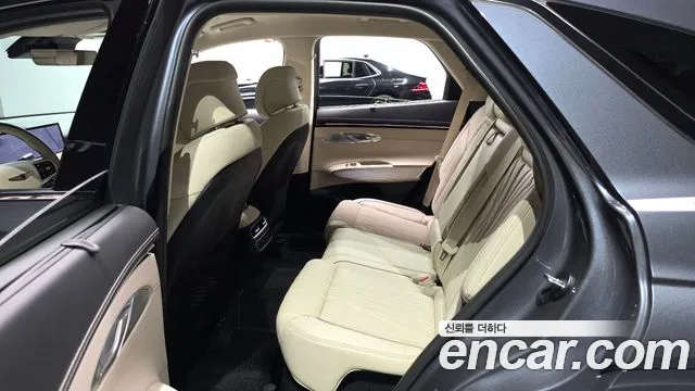 Genesis GV70 — Фото автомобиля 18