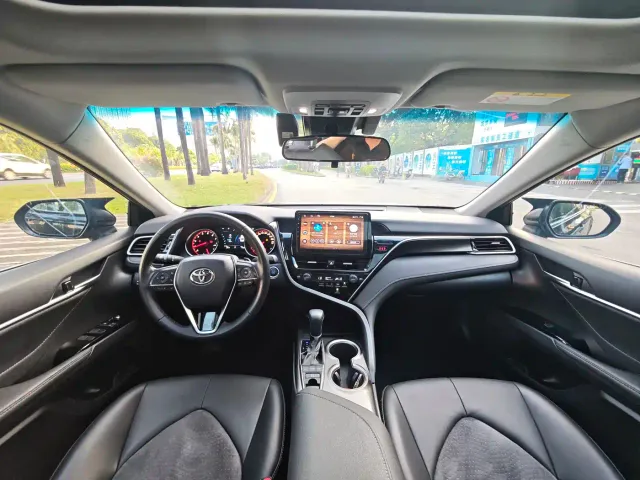 Toyota Camry — Фото автомобиля 11