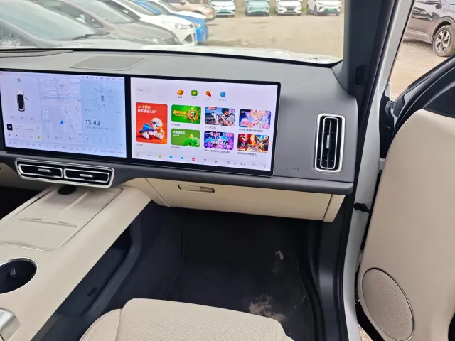 Li Auto Li Auto L7 2023 Pro — Фото автомобиля 14