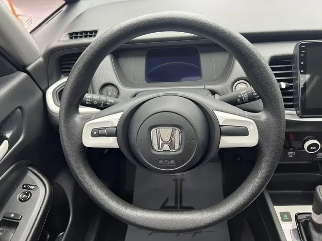 Honda Fit — Фото автомобиля 10