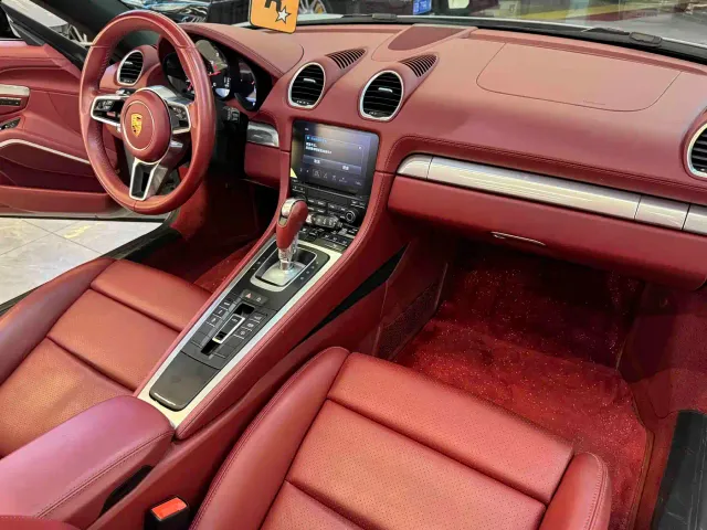 Porsche 718 — Фото автомобиля 13