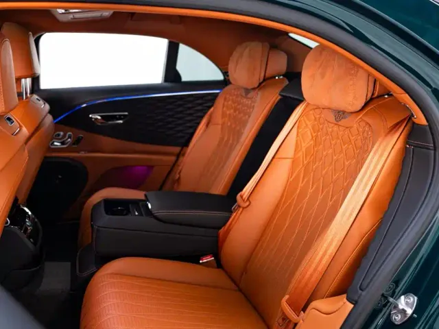 Bentley Flying Spur — Фото автомобиля 10