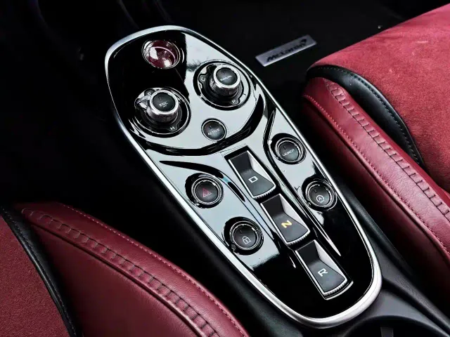 McLaren GT — Фото автомобиля 4