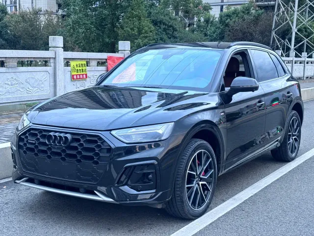 Фотография автомобиля — Audi Q5L