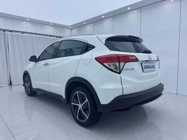 Honda Vezel — Фото автомобиля 4