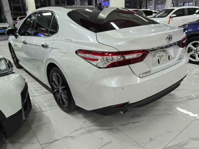 Toyota Camry — Фото автомобиля 4