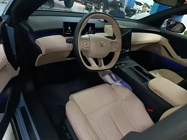 Nio ET5 — Фото автомобиля 9