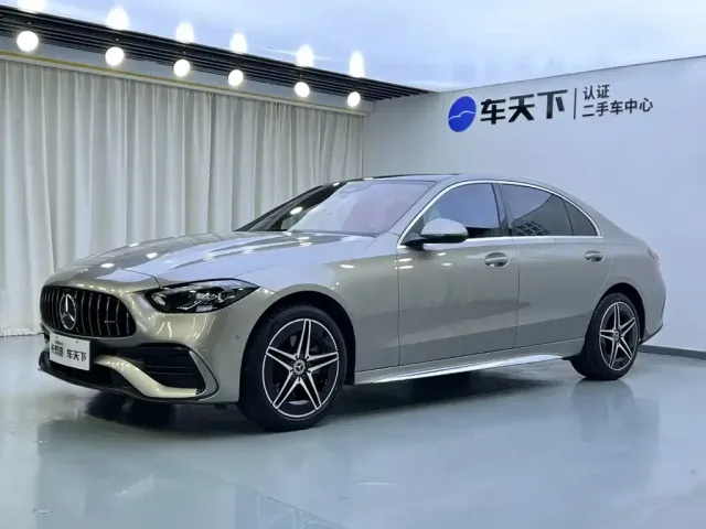 Фотография автомобиля — Mercedes-Benz C-Class