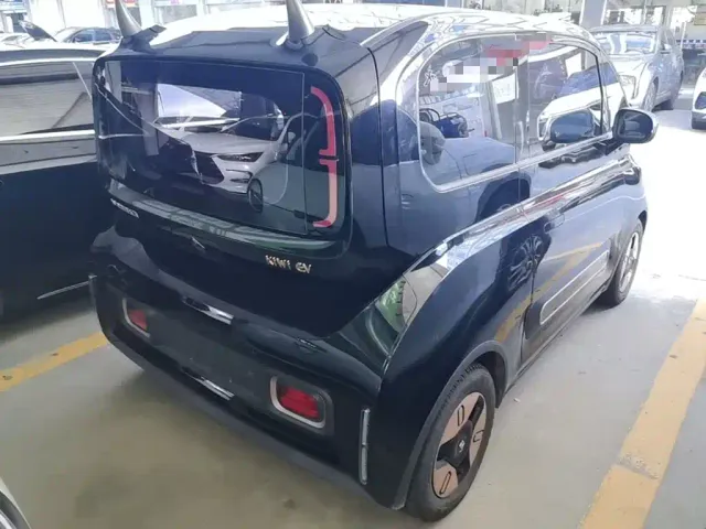 Baojun KiWi EV — Фото автомобиля 6