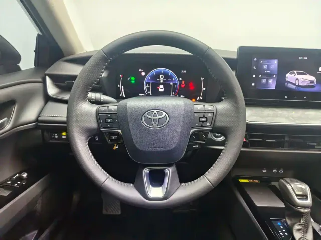 Toyota Camry — Фото автомобиля 13