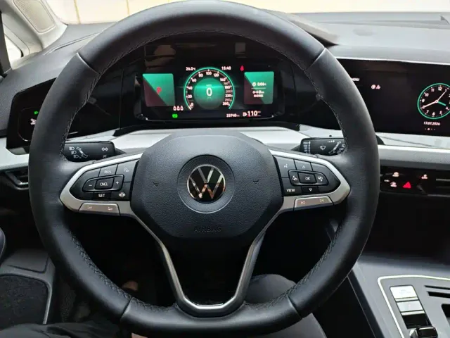 Volkswagen Golf — Фото автомобиля 16