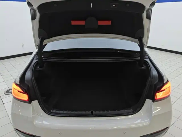 BMW 5 Series — Фото автомобиля 4