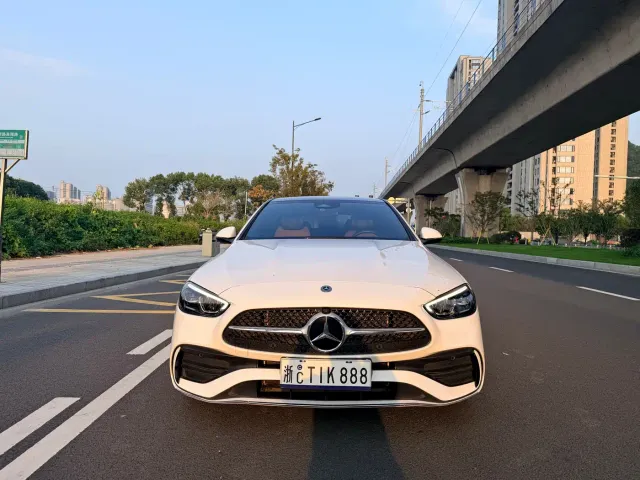 Mercedes-Benz C-Class — Фото автомобиля 2