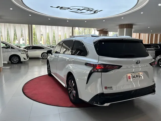 Toyota Granvia — Фото автомобиля 7
