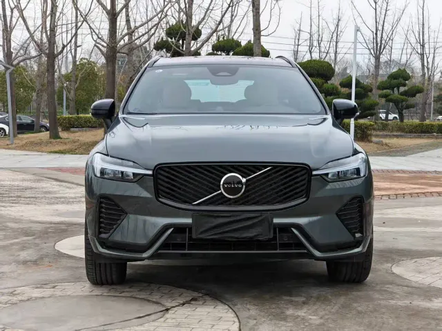 Volvo XC60 — Фото автомобиля 2