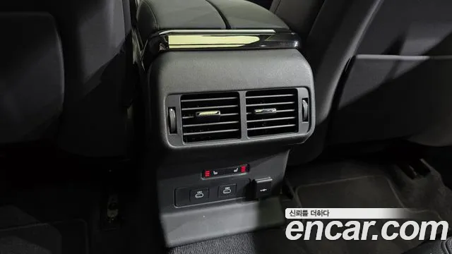 Land Rover Range Rover Velar — Фото автомобиля 16