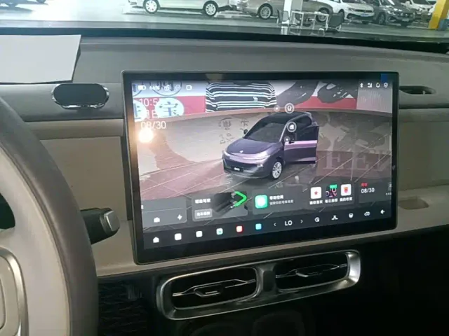 Leapmotor B10 — Фото автомобиля 11