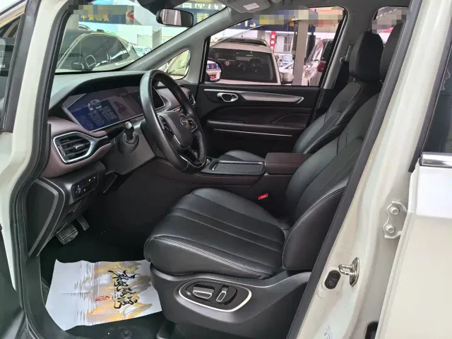 GAC Trumpchi M6 — Фото автомобиля 7