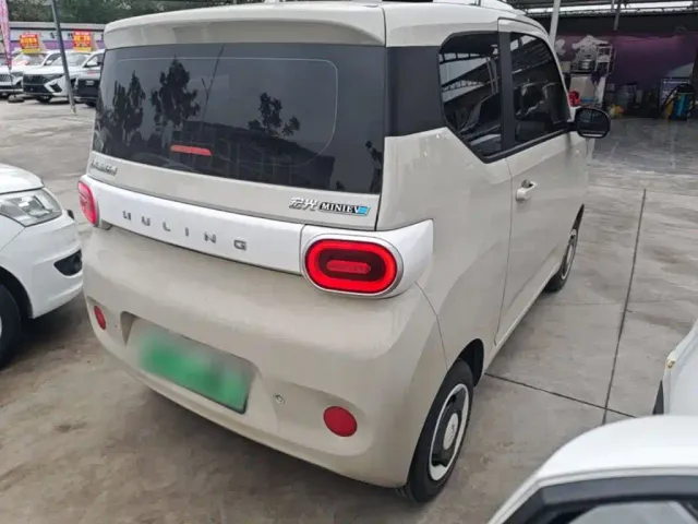 Wuling Hongguang Mini EV — Фото автомобиля 6