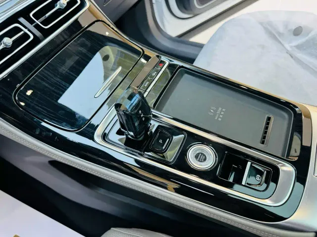 Geely Boyue L — Фото автомобиля 4
