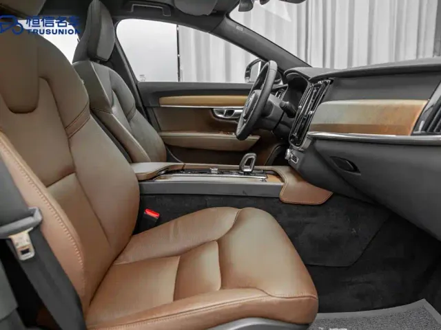 Volvo S90 — Фото автомобиля 17