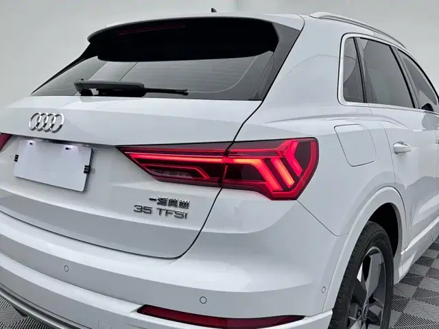 Audi Q3 — Фото автомобиля 9