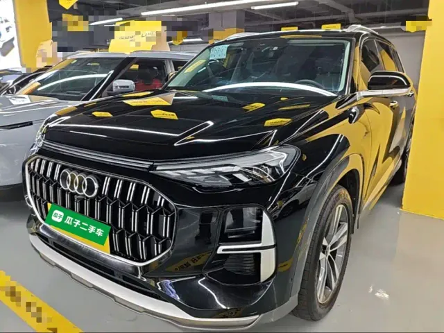 Фотография автомобиля — Audi Q6