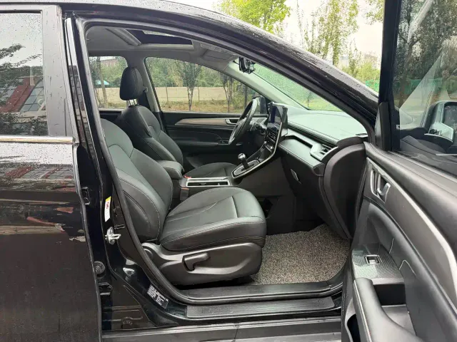 Haval M6 — Фото автомобиля 13
