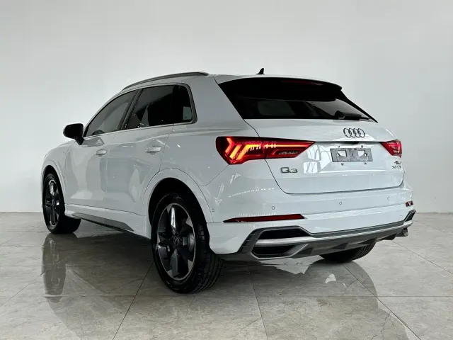 Audi Q3 — Фото автомобиля 4