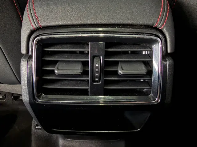 Skoda Karoq — Фото автомобиля 7