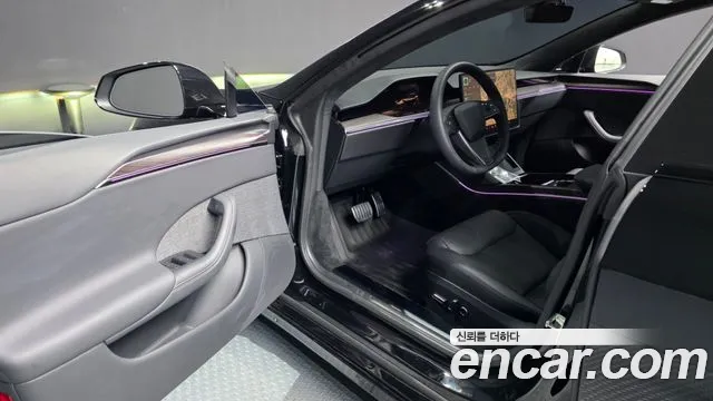 Tesla Model S — Фото автомобиля 10