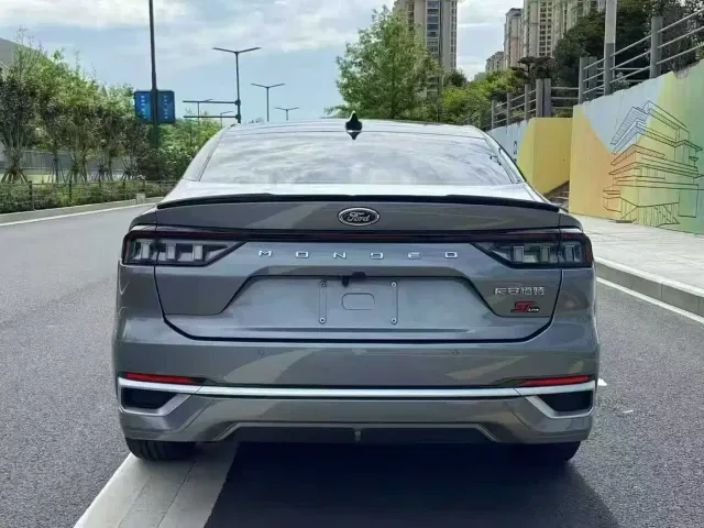 Ford Mondeo — Фото автомобиля 9