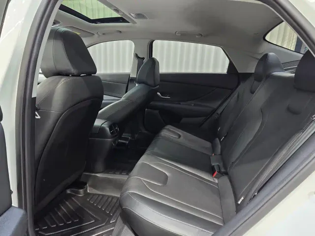 Hyundai Elantra — Фото автомобиля 20