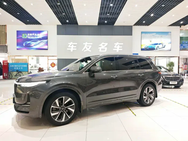 Li Auto ONE — Фото автомобиля 2