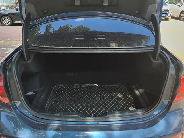 BMW 1 Series — Фото автомобиля 4