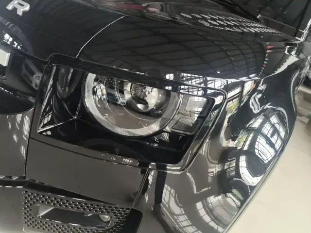 Land Rover Defender — Фото автомобиля 23